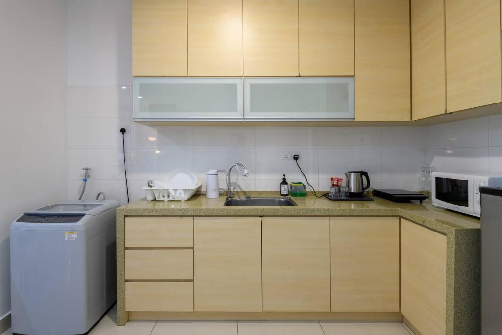 2R1B/Seaview Tropical /1~8Pax/Gurney Mansion One Lägenhet George Town Exteriör bild